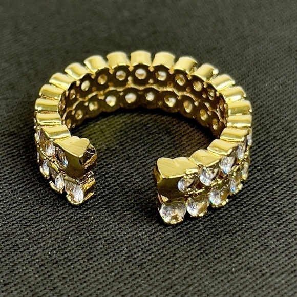 BRAND NEW Gold Plated Cubic Zirconia Wedding Band Ring Size 7 - Picture 2 of 4